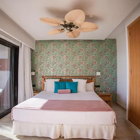 Serenity Amadores 4* פוארטו ריקו