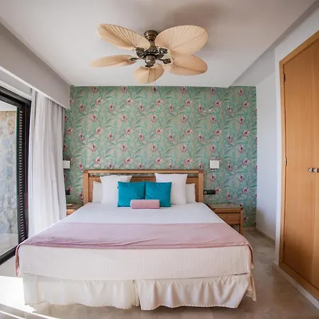 Aparthotel Serenity Amadores 4*