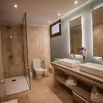 Serenity Amadores Hotel apartamentowy 4*