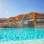 Serenity Amadores Hotel apartamentowy 4*