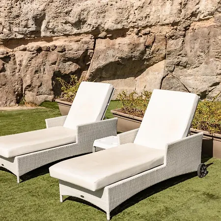Serenity Amadores Lejlighedshotel 3*