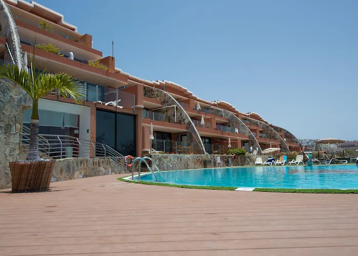 Serenity Amadores Apartmanhotel