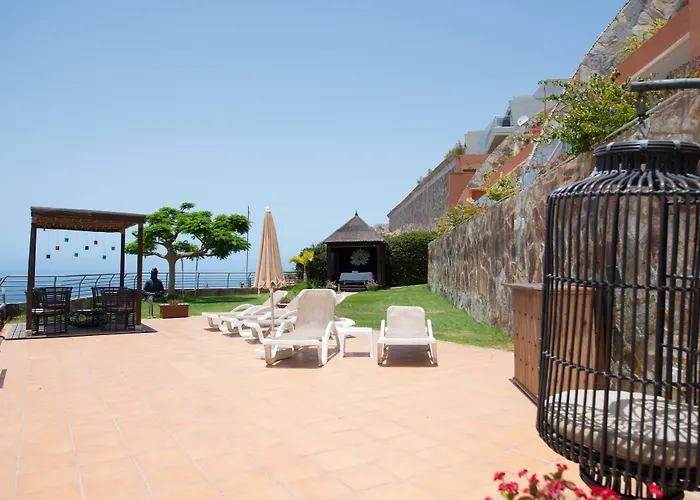 Serenity Amadores Apartmanhotel