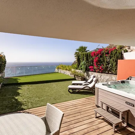 Aparthotel Serenity Amadores